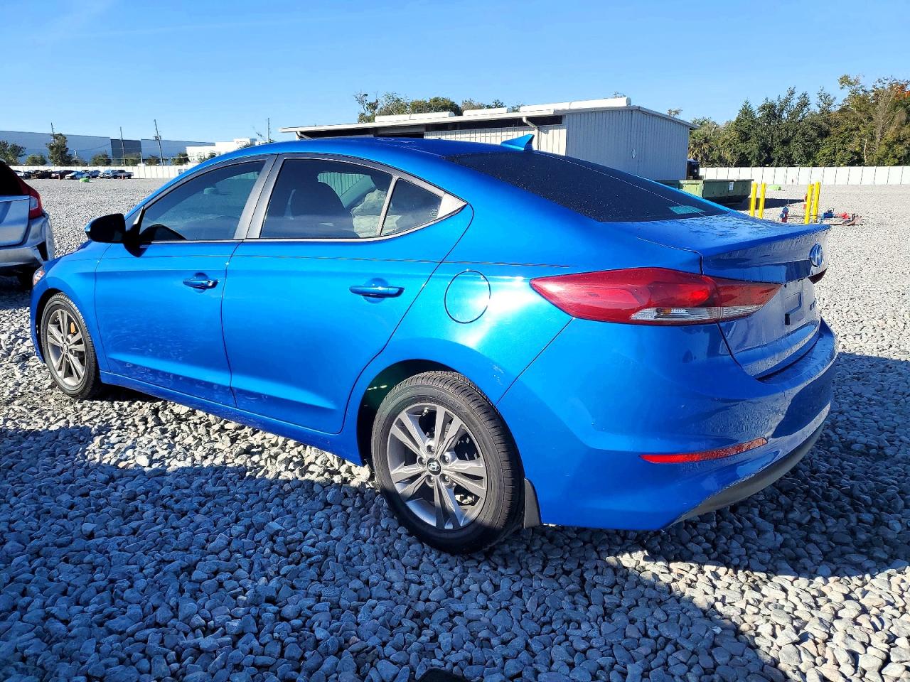 2017 HYUNDAI ELANTRA SE photo 2