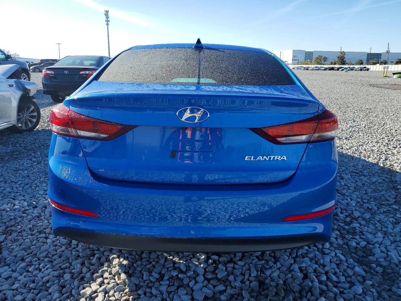 2017 HYUNDAI ELANTRA SE photo 6