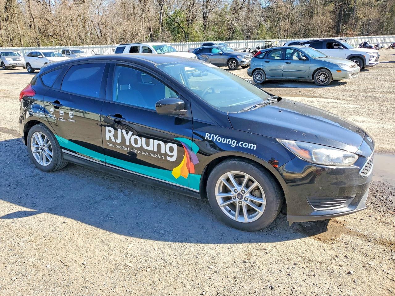 2018 FORD FOCUS SE photo 4