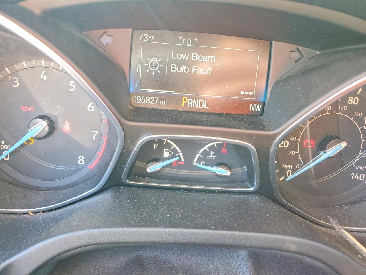 2018 FORD FOCUS SE photo 9