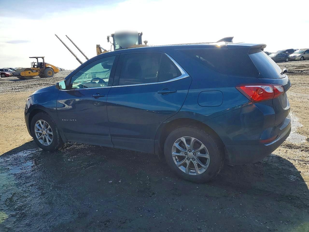 2020 CHEVROLET EQUINOX LT photo 2