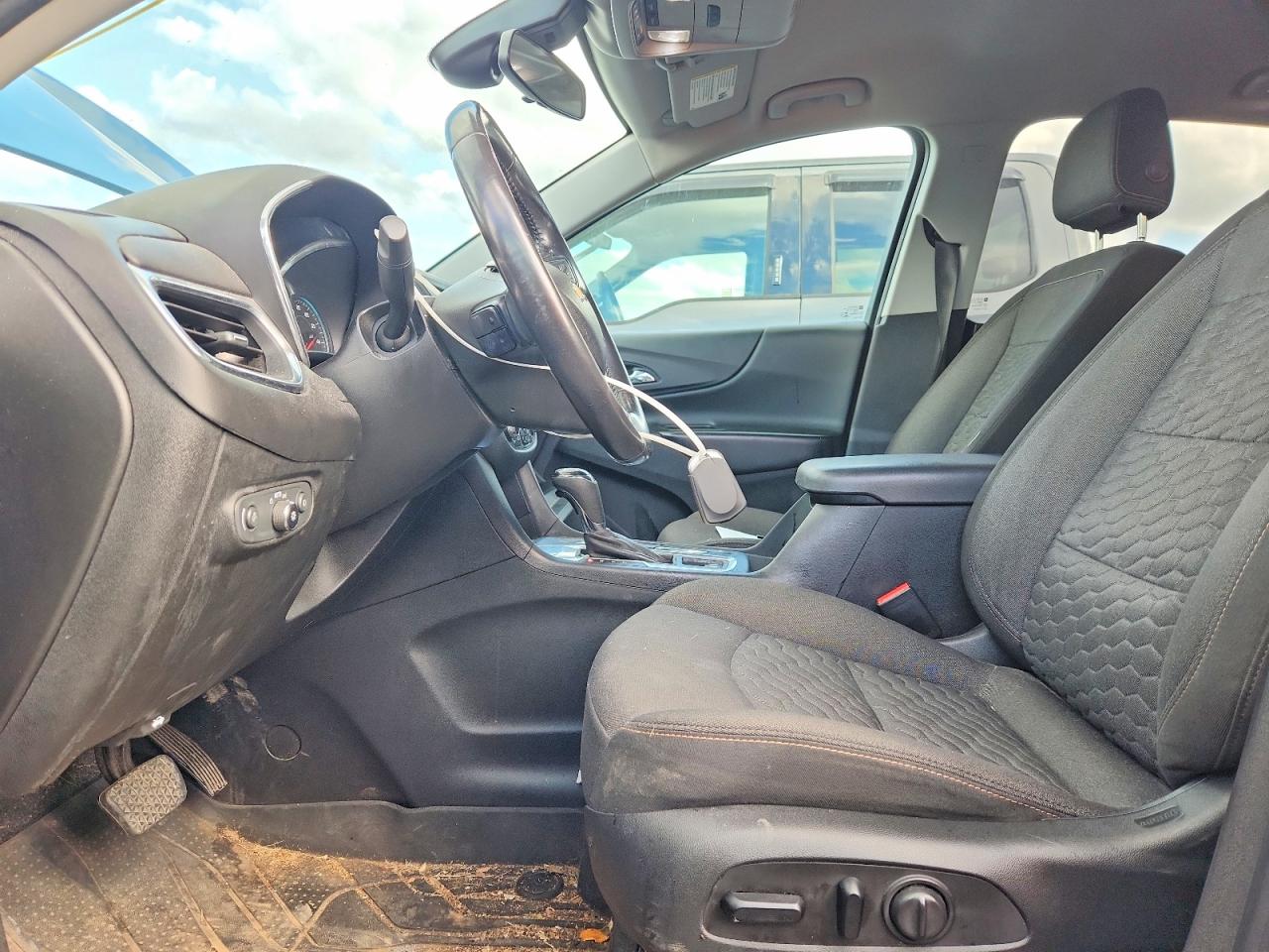 2020 CHEVROLET EQUINOX LT photo 7