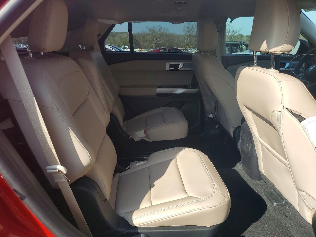 2023 FORD EXPLORER XLT photo 11
