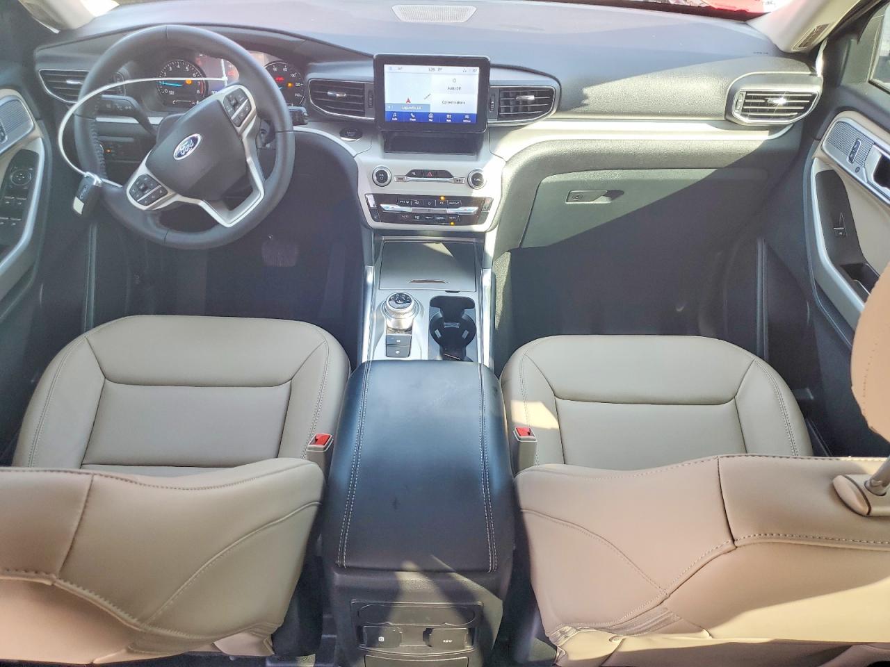 2023 FORD EXPLORER XLT photo 8