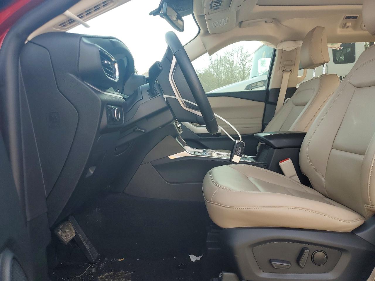 2023 FORD EXPLORER XLT photo 7