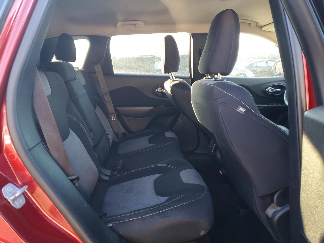 2014 JEEP CHEROKEE LATITUDE photo 11