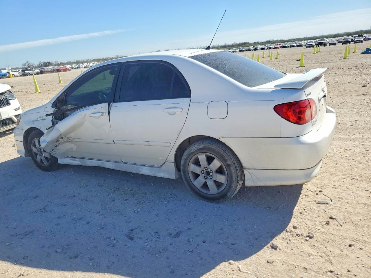 2006 TOYOTA COROLLA CE photo 2