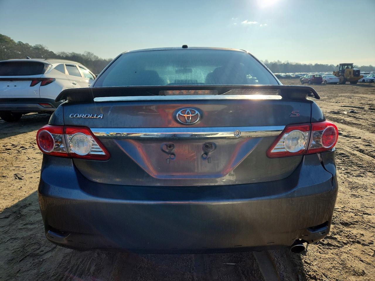 2013 TOYOTA COROLLA BASE photo 11