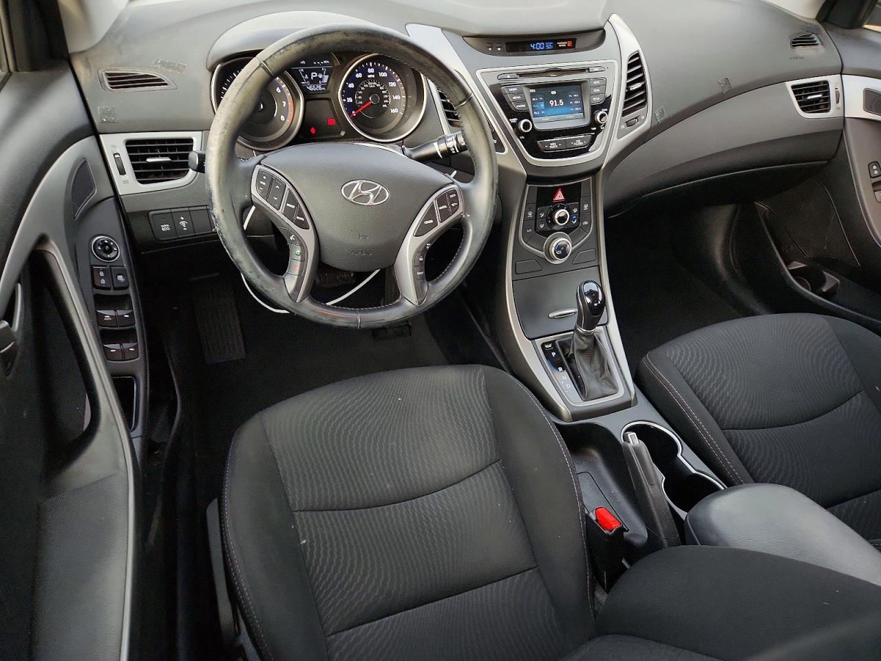 2015 HYUNDAI ELANTRA SE photo 8