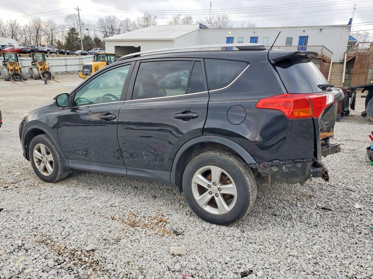 2014 TOYOTA RAV4 XLE photo 2