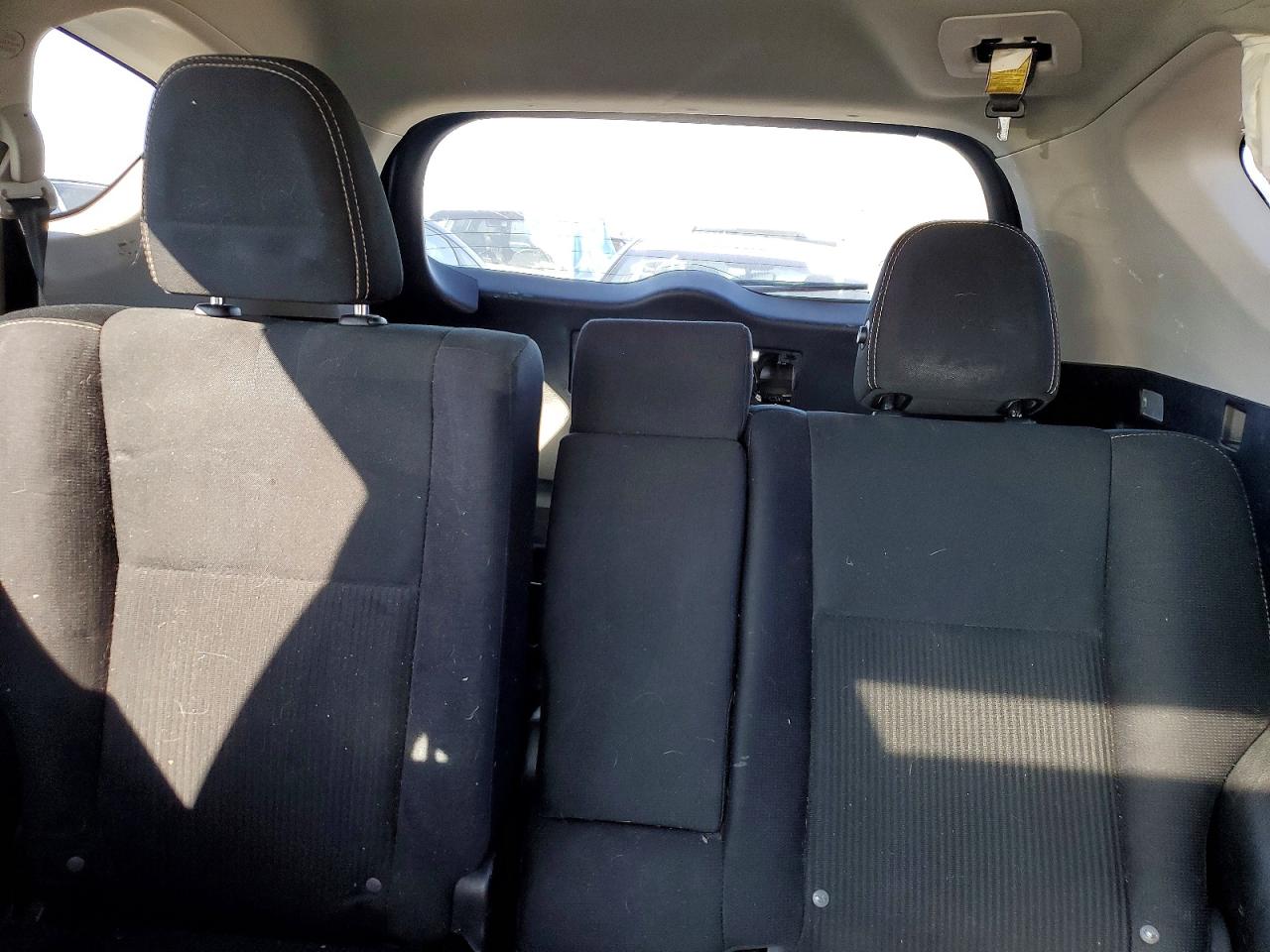 2014 TOYOTA RAV4 XLE photo 10