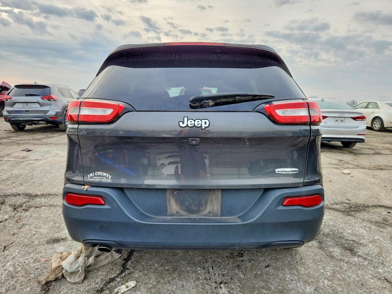 2017 JEEP CHEROKEE LATITUDE photo 6