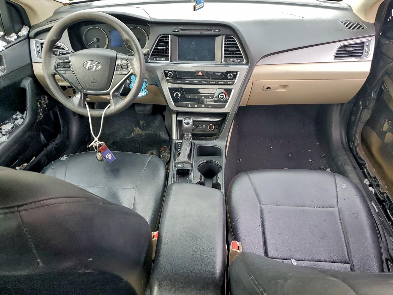2017 HYUNDAI SONATA SE photo 8