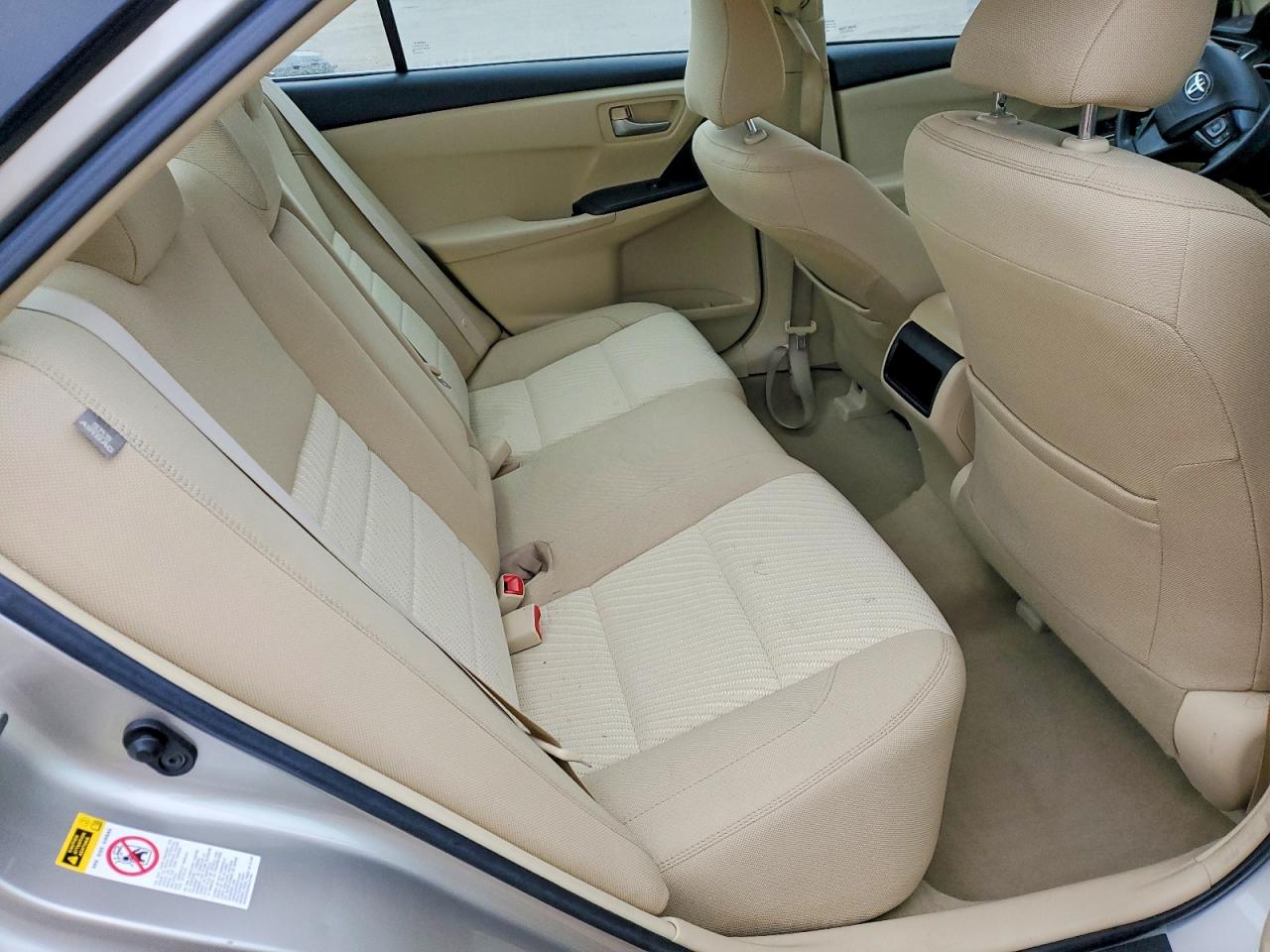 2017 TOYOTA CAMRY LE photo 10
