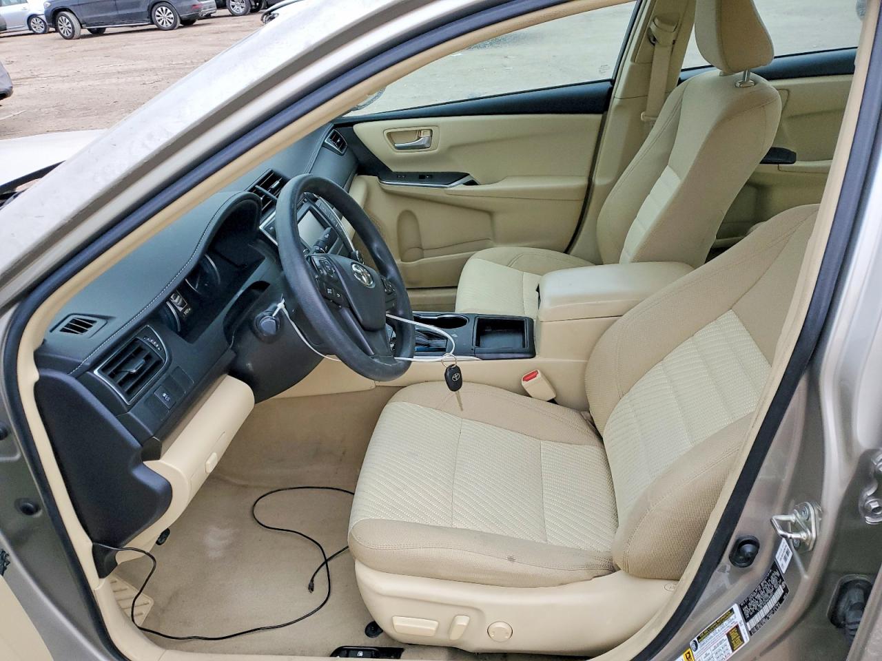 2017 TOYOTA CAMRY LE photo 7