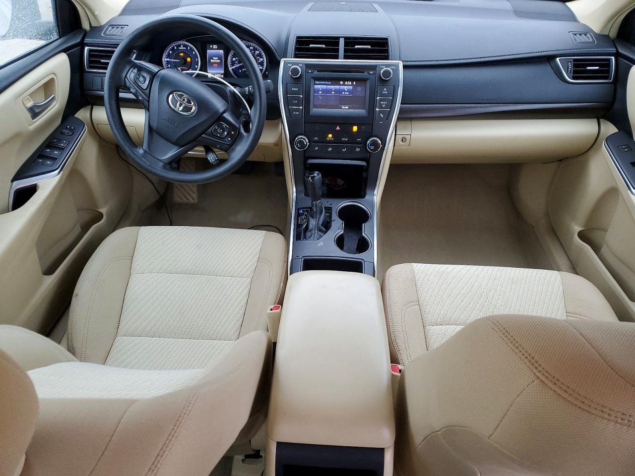 2017 TOYOTA CAMRY LE photo 8