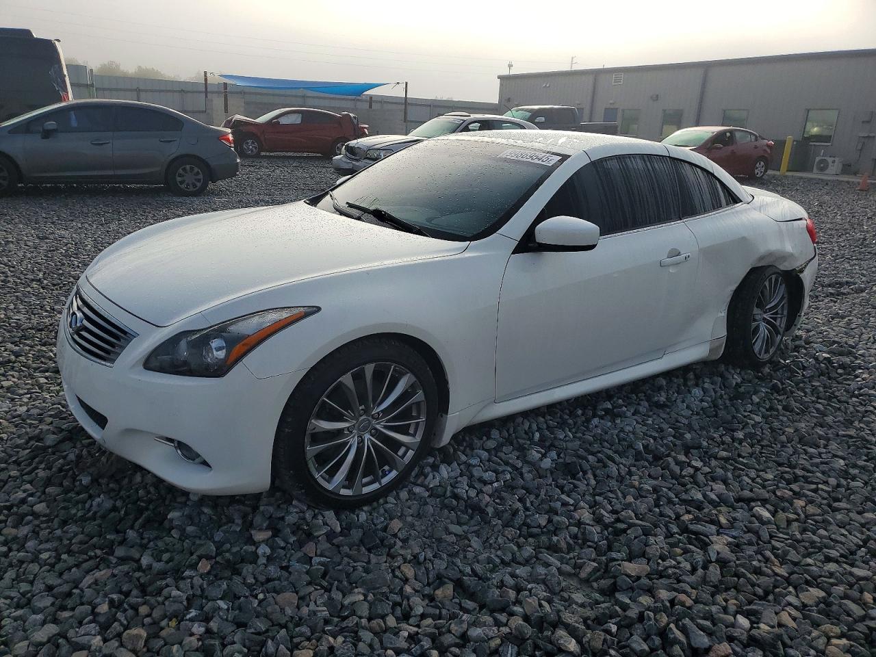 2013 INFINITI G37