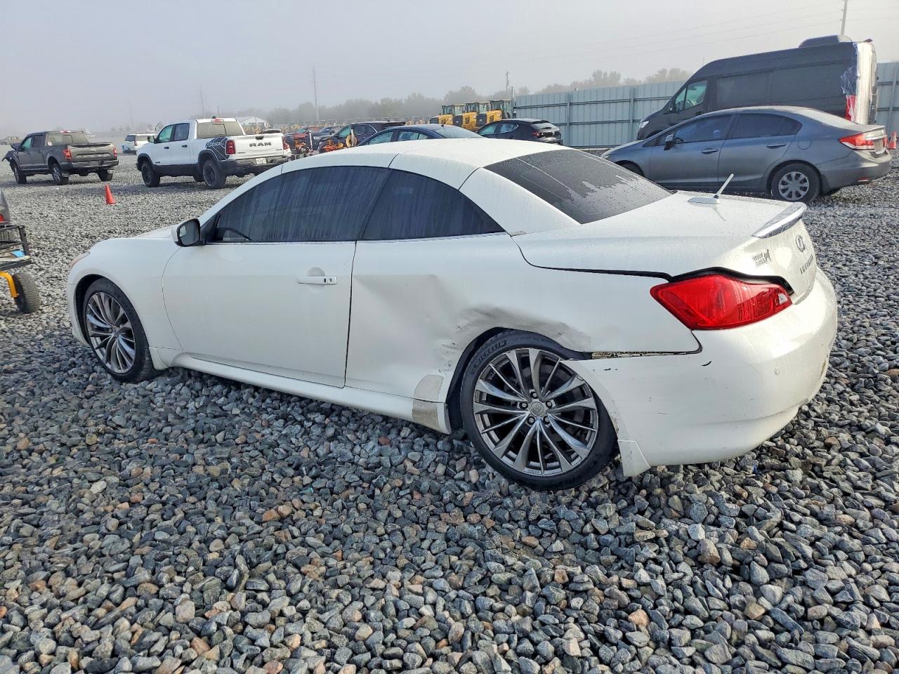 2013 INFINITI G37 SPORT photo 2