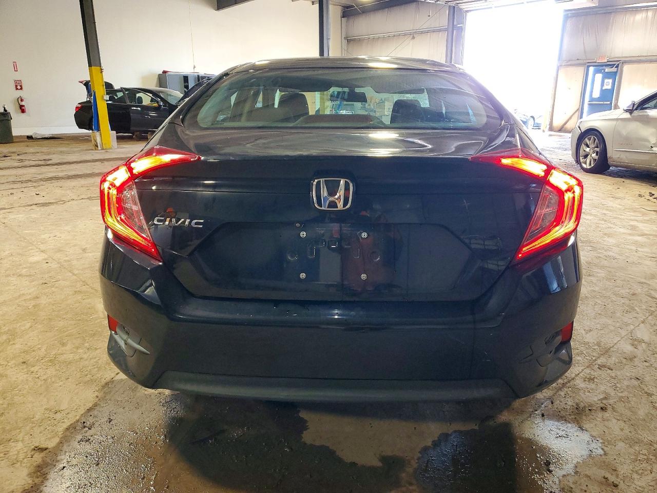 2017 HONDA CIVIC LX photo 6