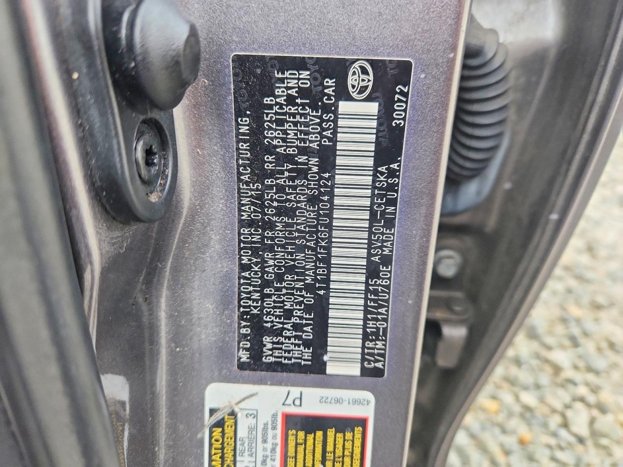 2015 TOYOTA CAMRY LE photo 23