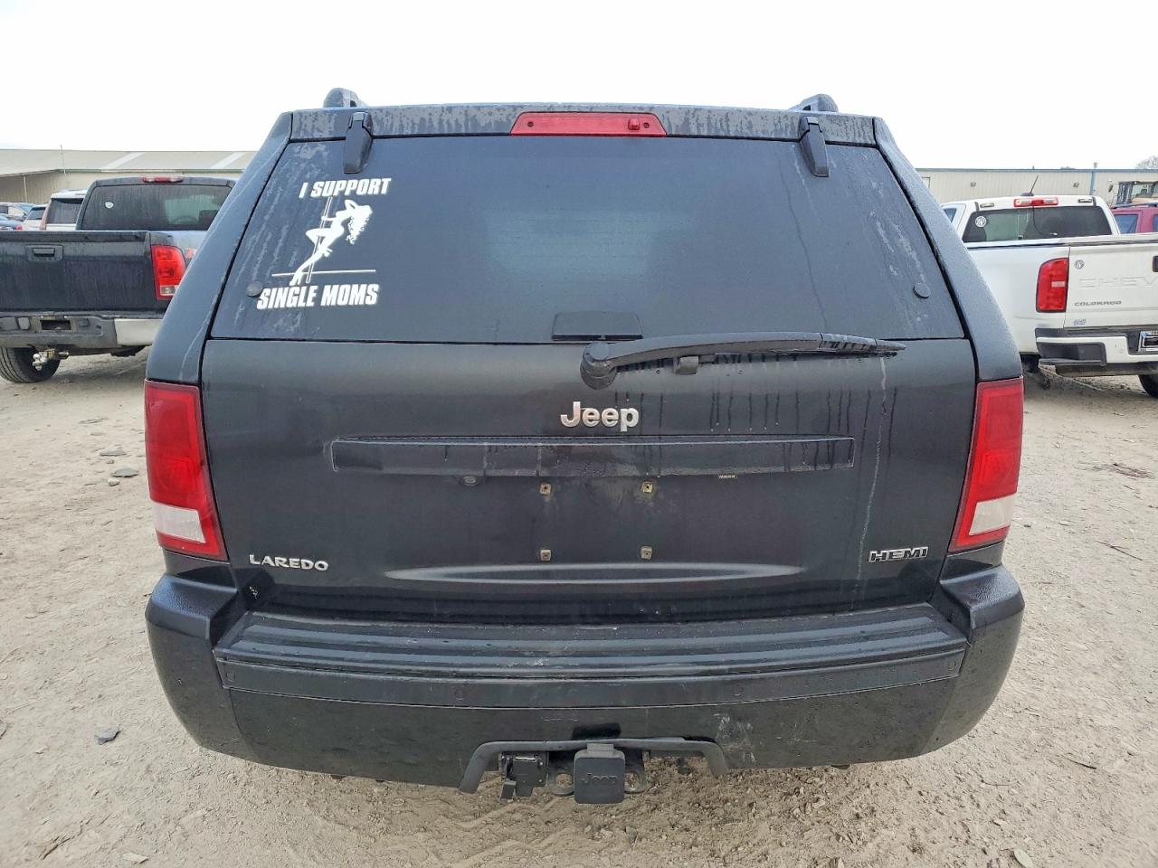 2010 JEEP GRAND CHEROKEE LAREDO photo 6