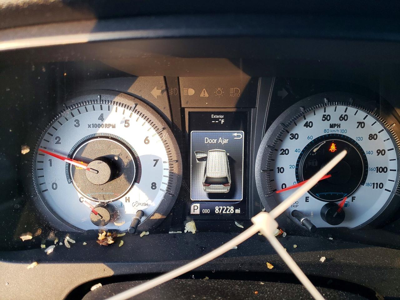 2016 TOYOTA SIENNA SE photo 17