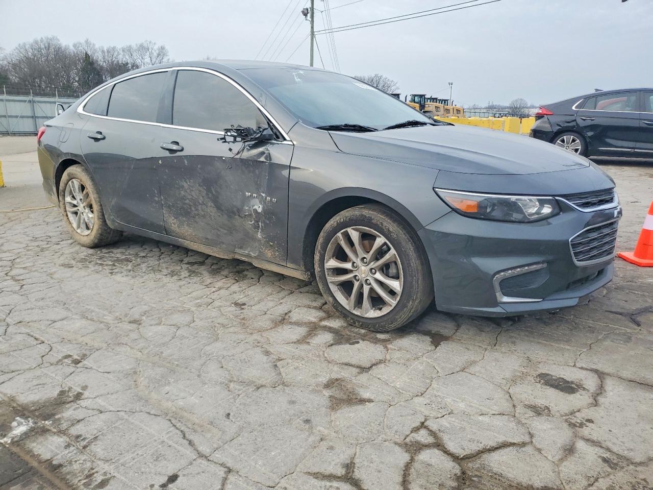 2018 CHEVROLET MALIBU LT photo 4