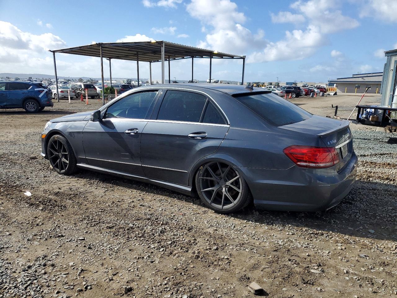 2010 MERCEDES-BENZ E 550 photo 2