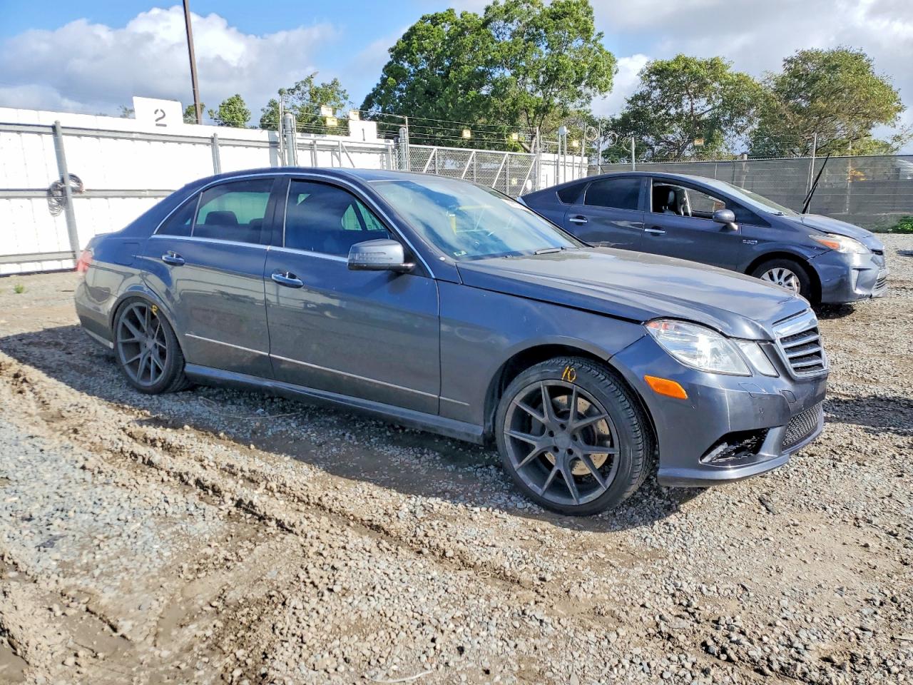 2010 MERCEDES-BENZ E 550 photo 4