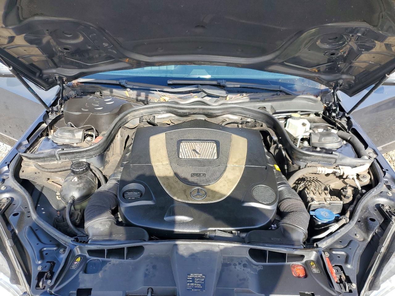 2010 MERCEDES-BENZ E 550 photo 11