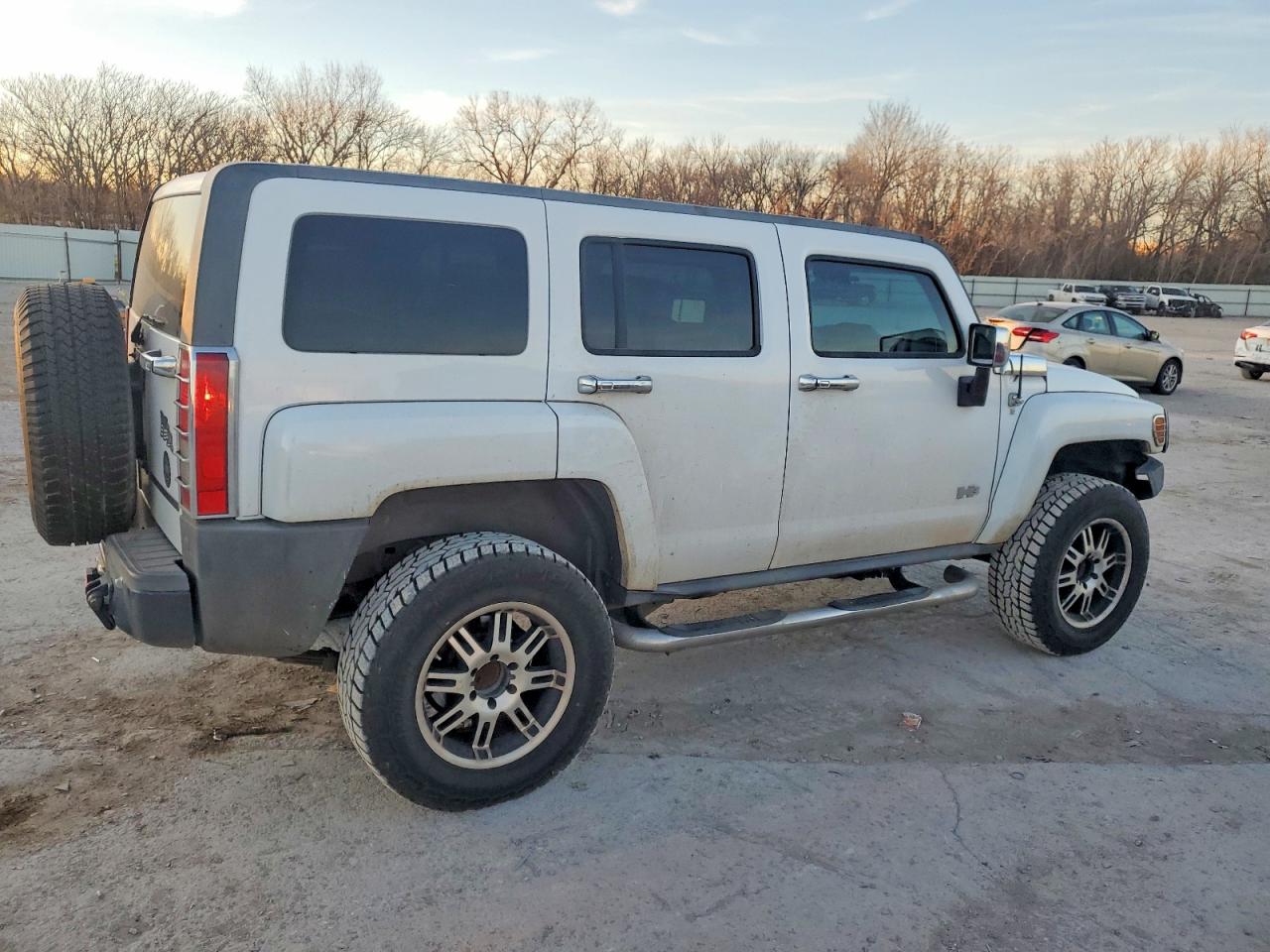2008 HUMMER H3 photo 3