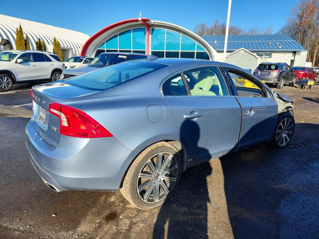 2017 VOLVO S60 PREMIER photo 3