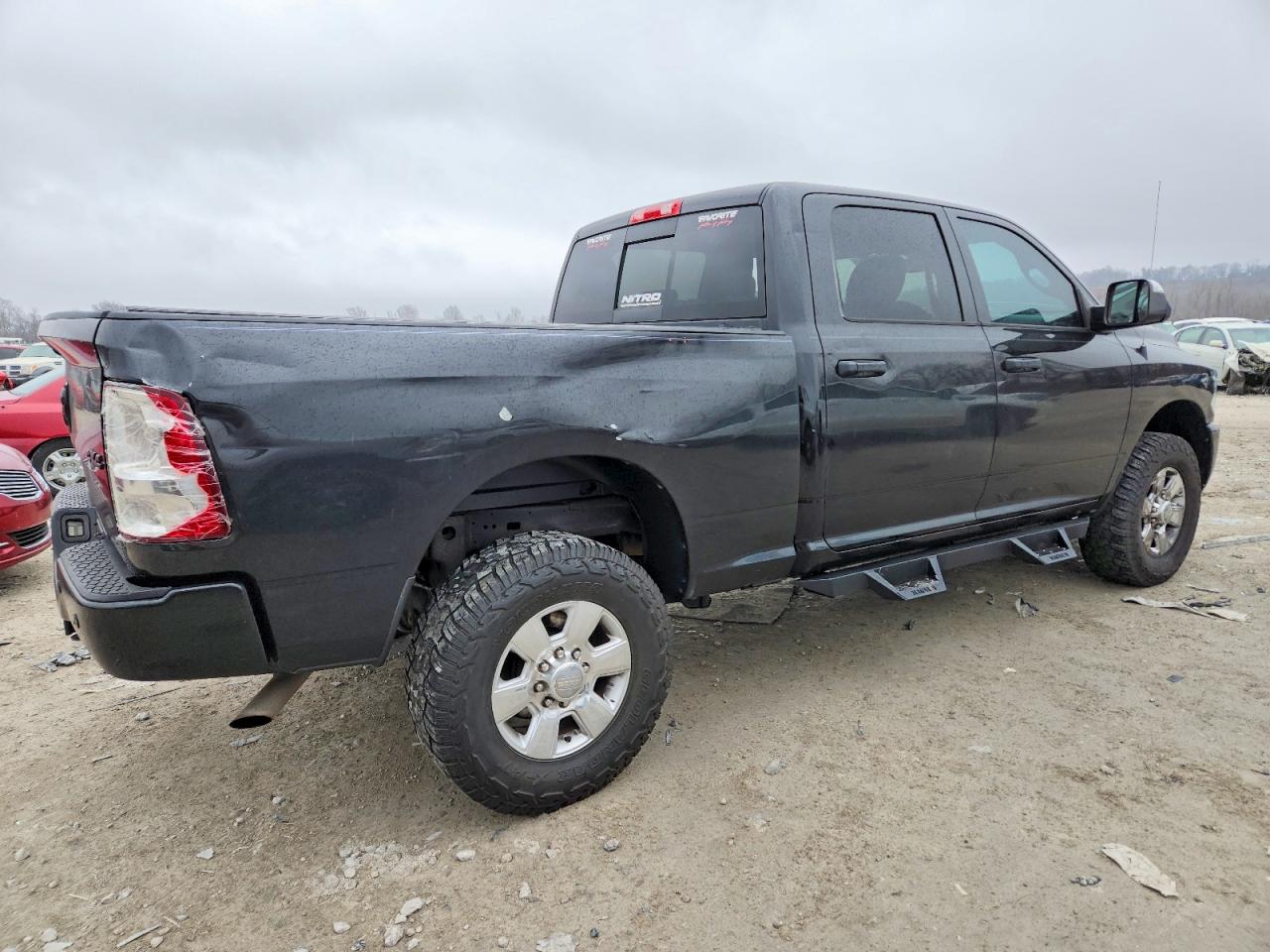 2016 RAM 2500 SLT photo 3