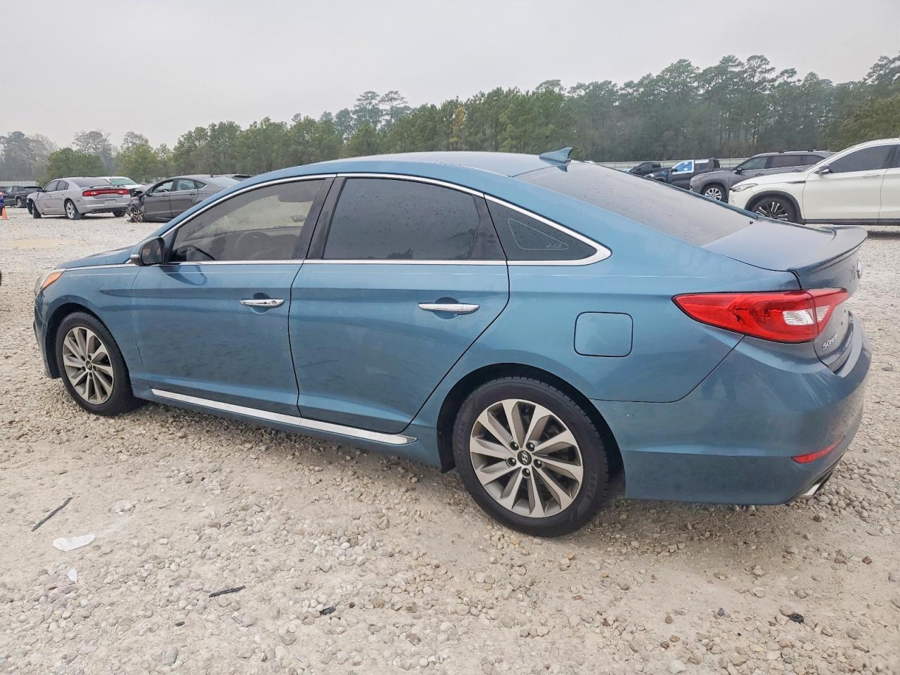 2015 HYUNDAI SONATA SPORT photo 2