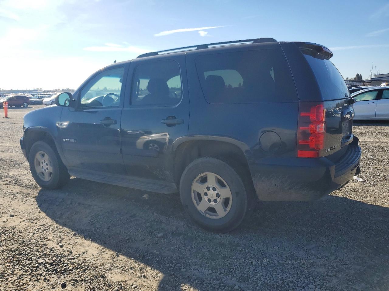 2007 CHEVROLET TAHOE C1500 photo 2