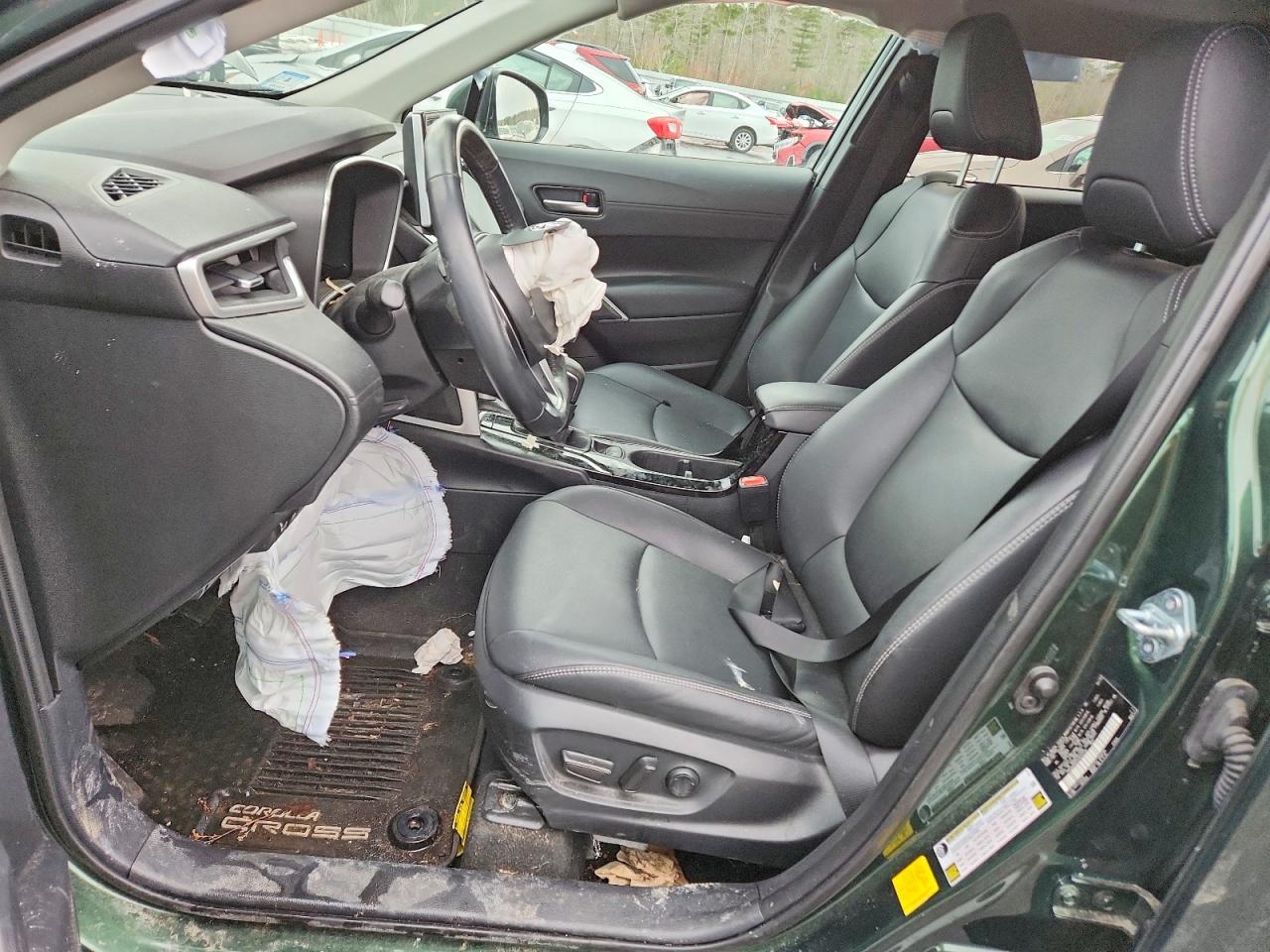 2023 TOYOTA COROLLA CROSS XLE photo 7