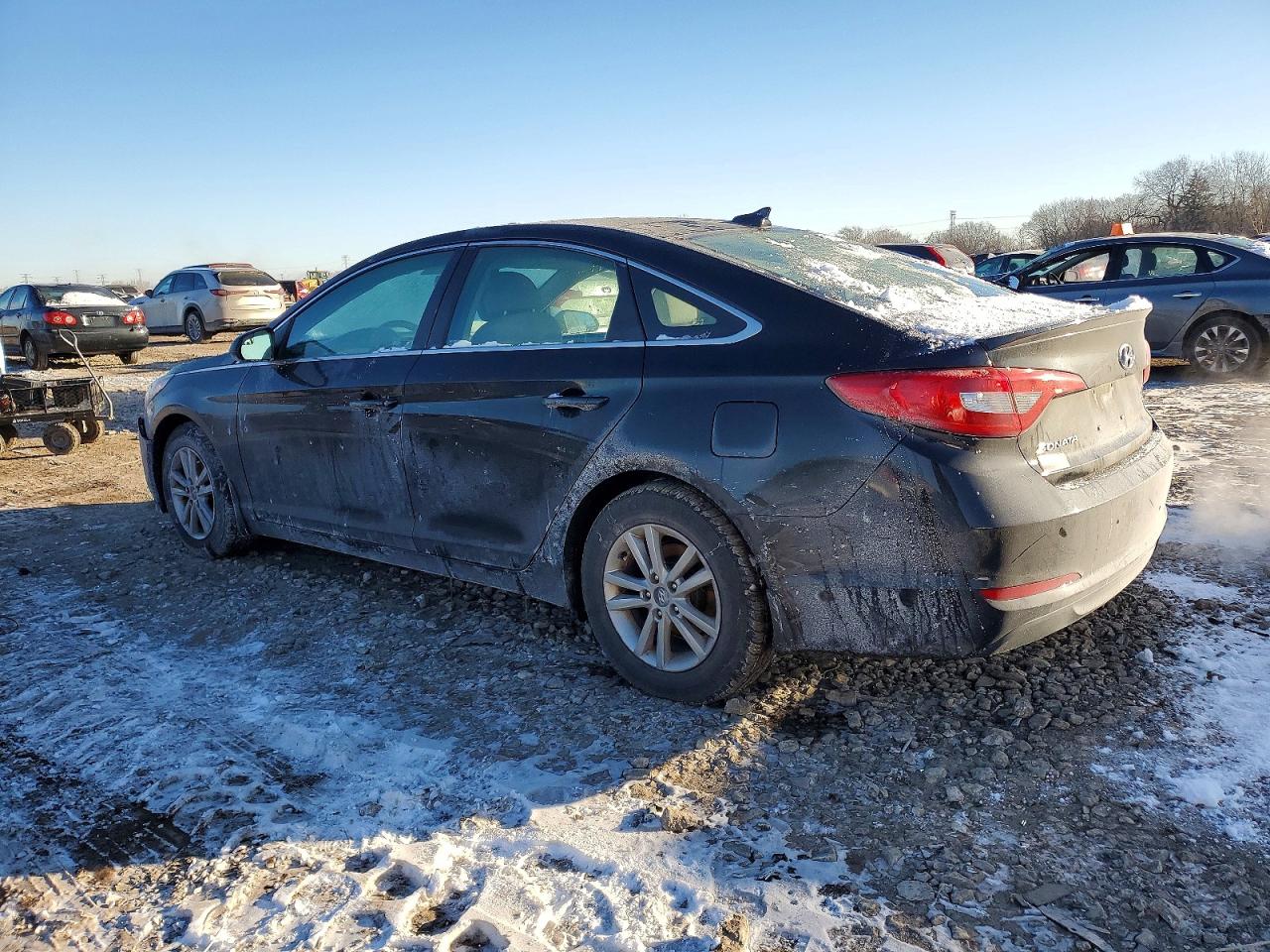 2015 HYUNDAI SONATA SE photo 2