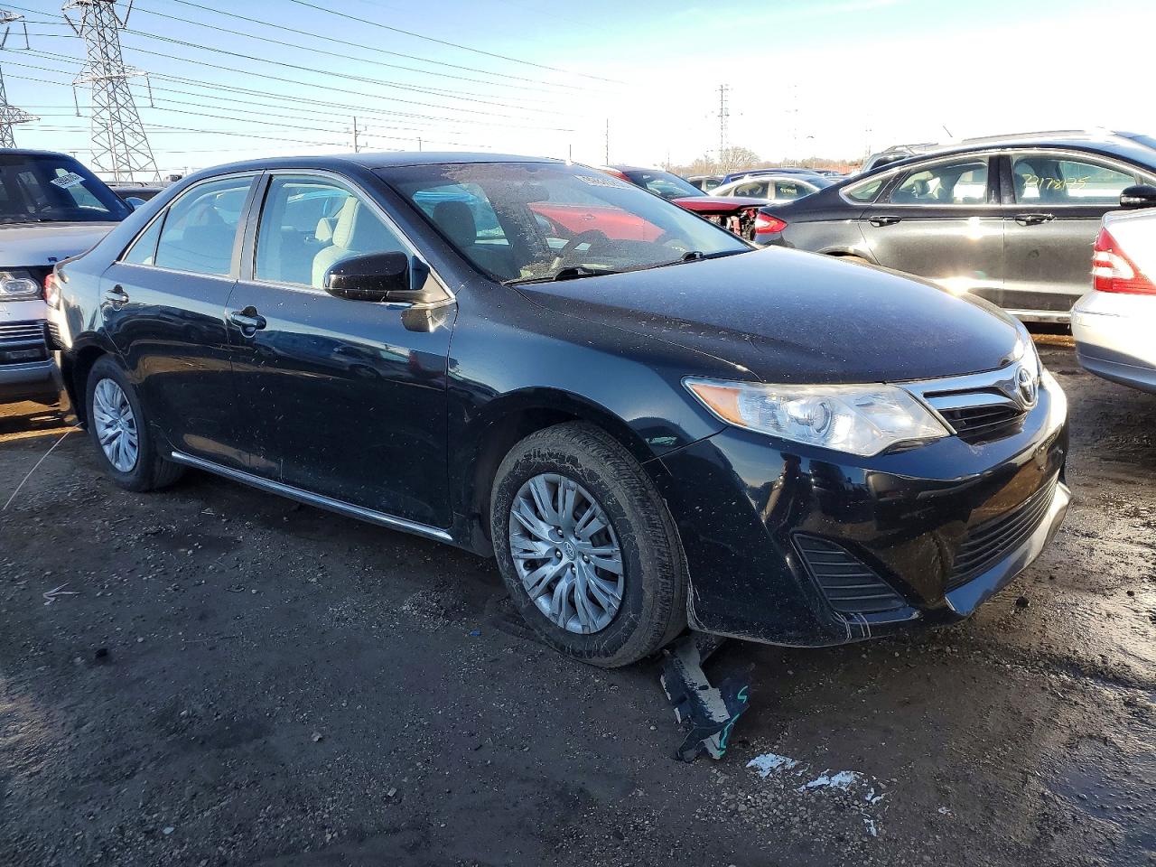 2013 TOYOTA CAMRY L photo 4