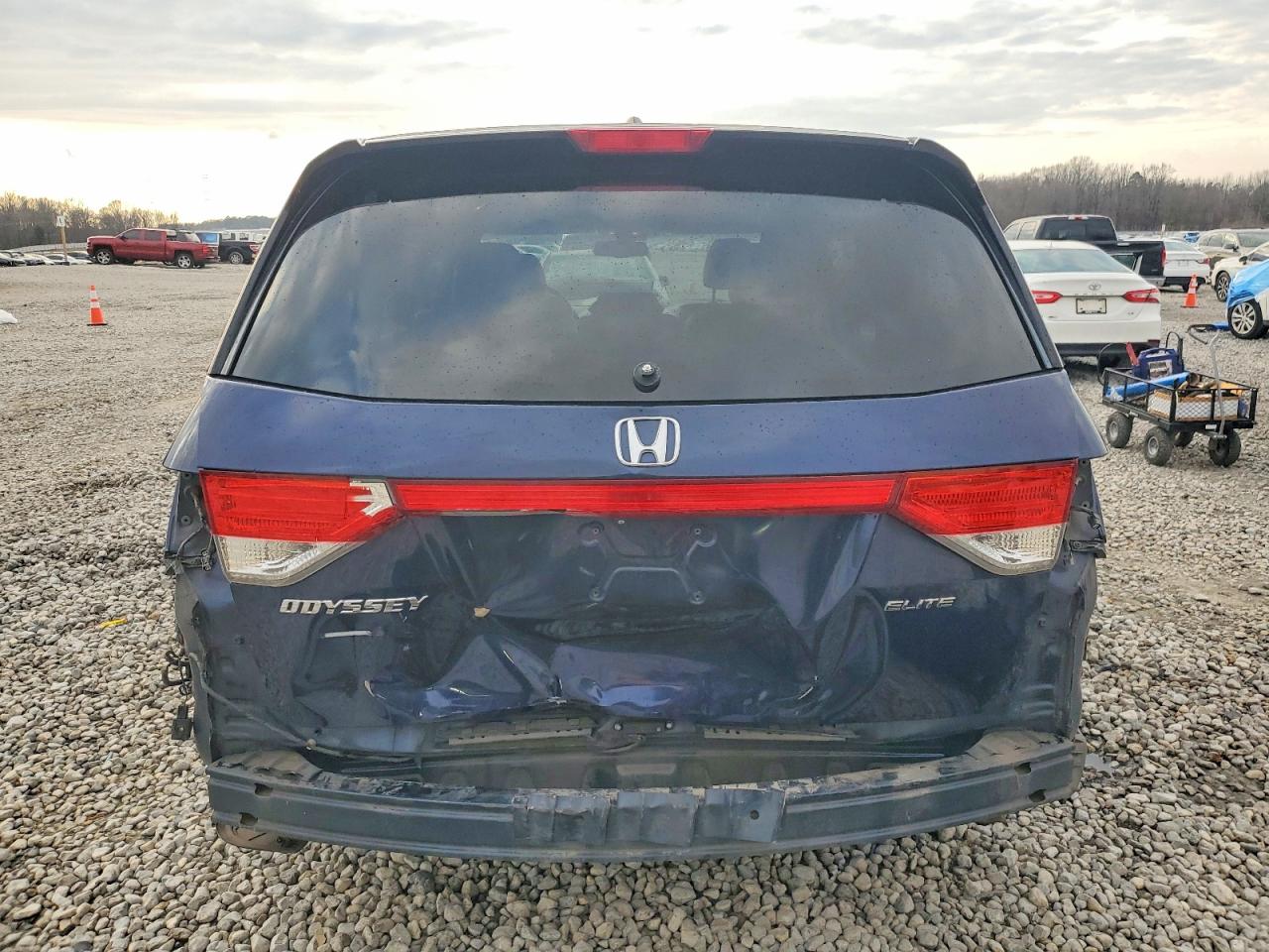 2016 HONDA ODYSSEY TOURING photo 6