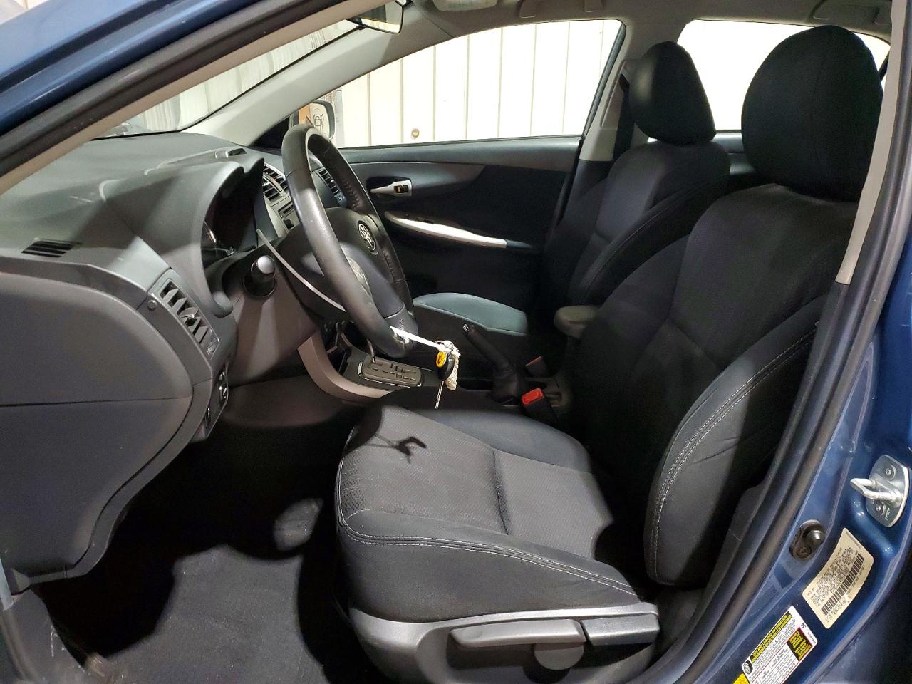 2013 TOYOTA COROLLA BASE photo 13