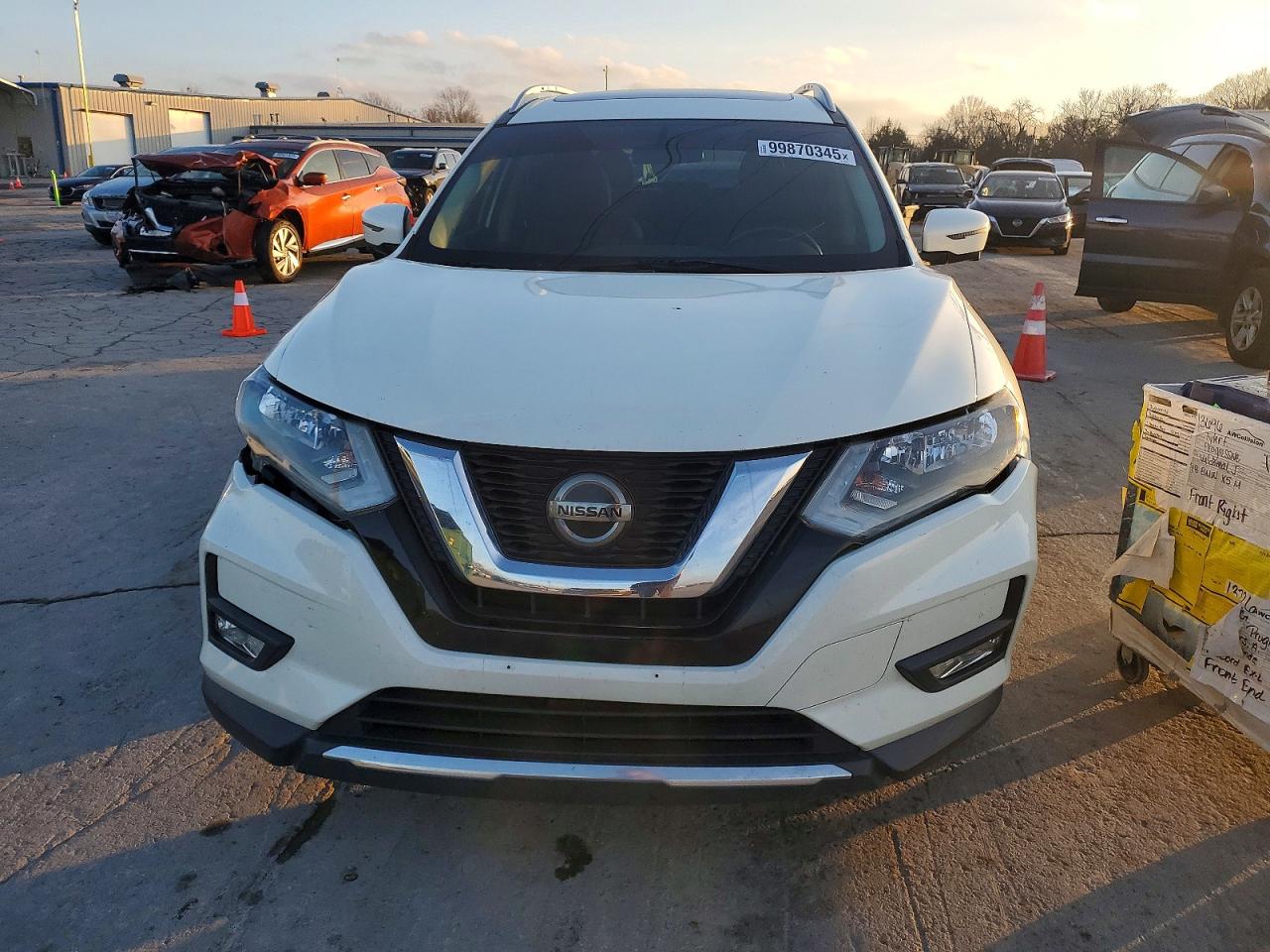 2018 NISSAN ROGUE S photo 5