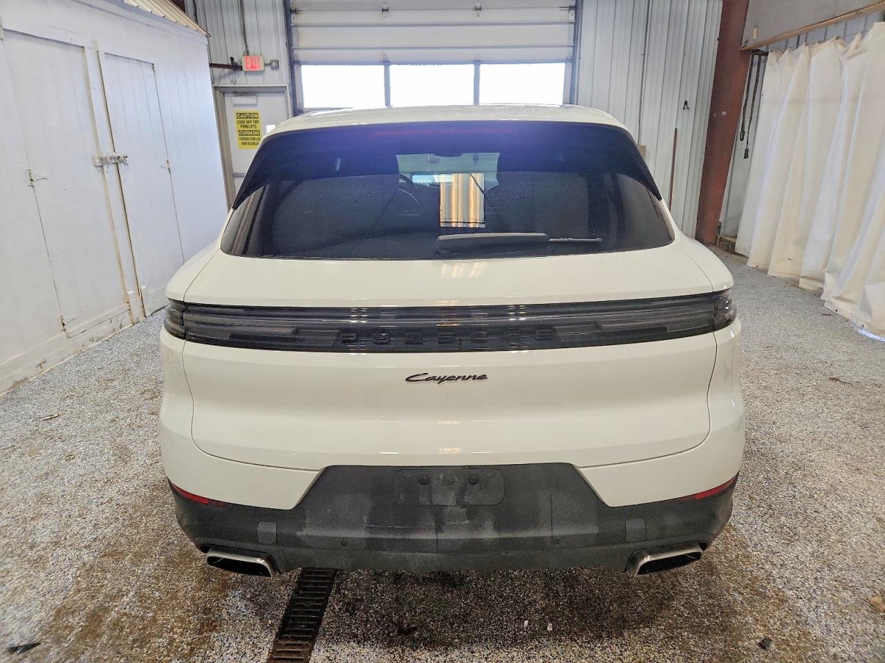 2024 PORSCHE CAYENNE photo 11