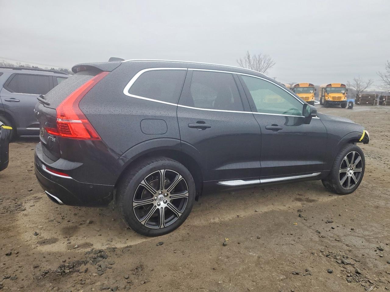 2019 VOLVO XC60 T5 INSCRIPTION photo 3