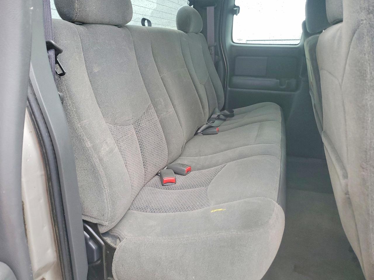 2004 CHEVROLET SILVERADO K1500 photo 19