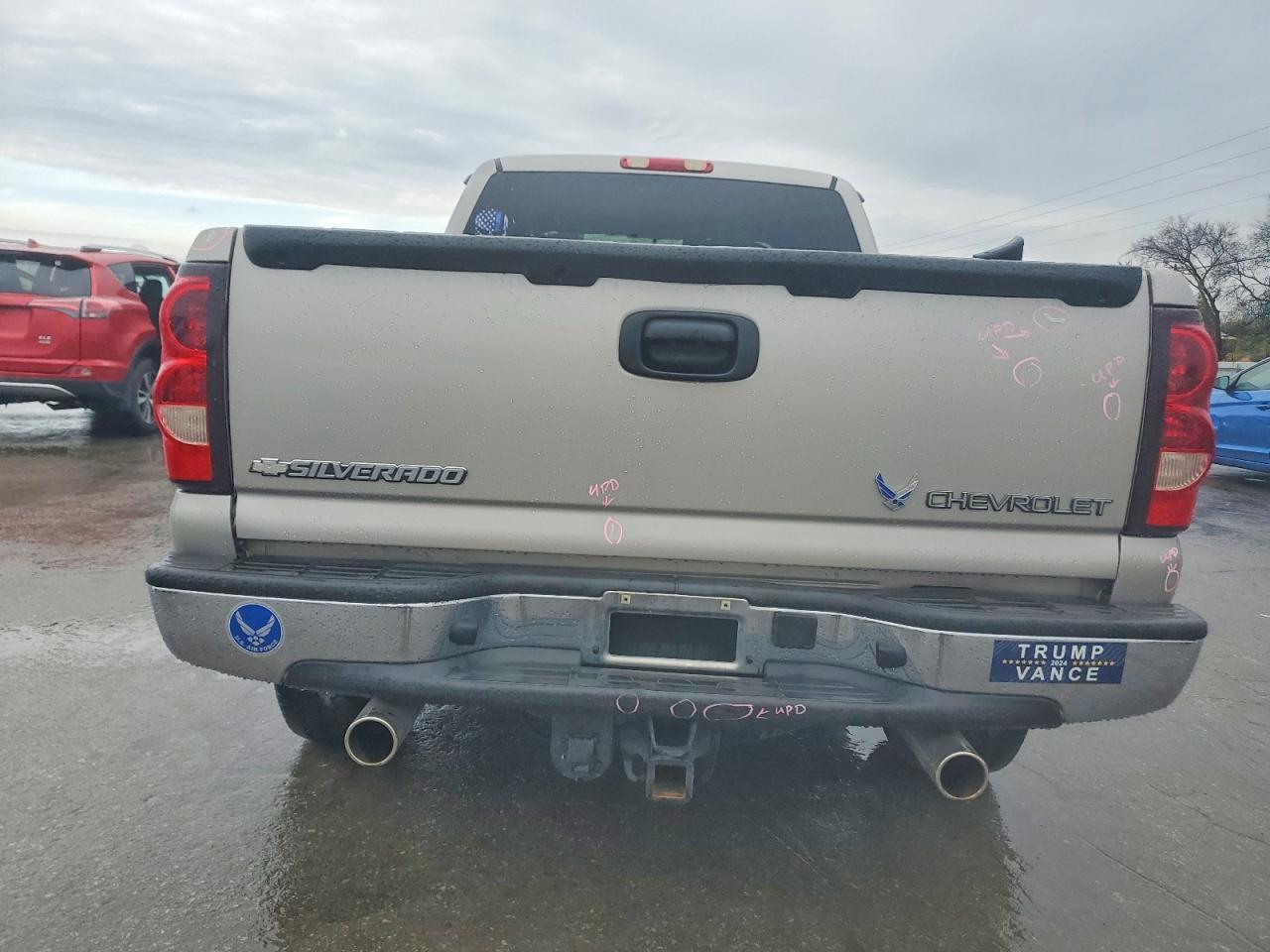 2004 CHEVROLET SILVERADO K1500 photo 11