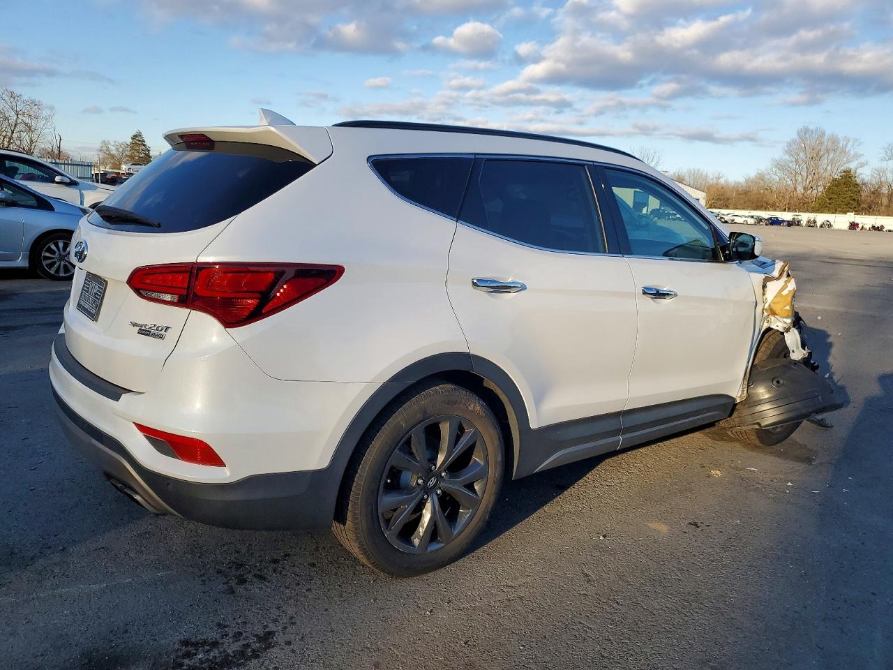 2017 HYUNDAI SANTA FE SPORT photo 3