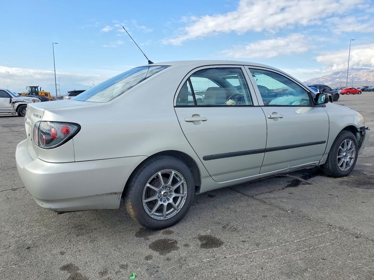 2003 TOYOTA COROLLA CE photo 3