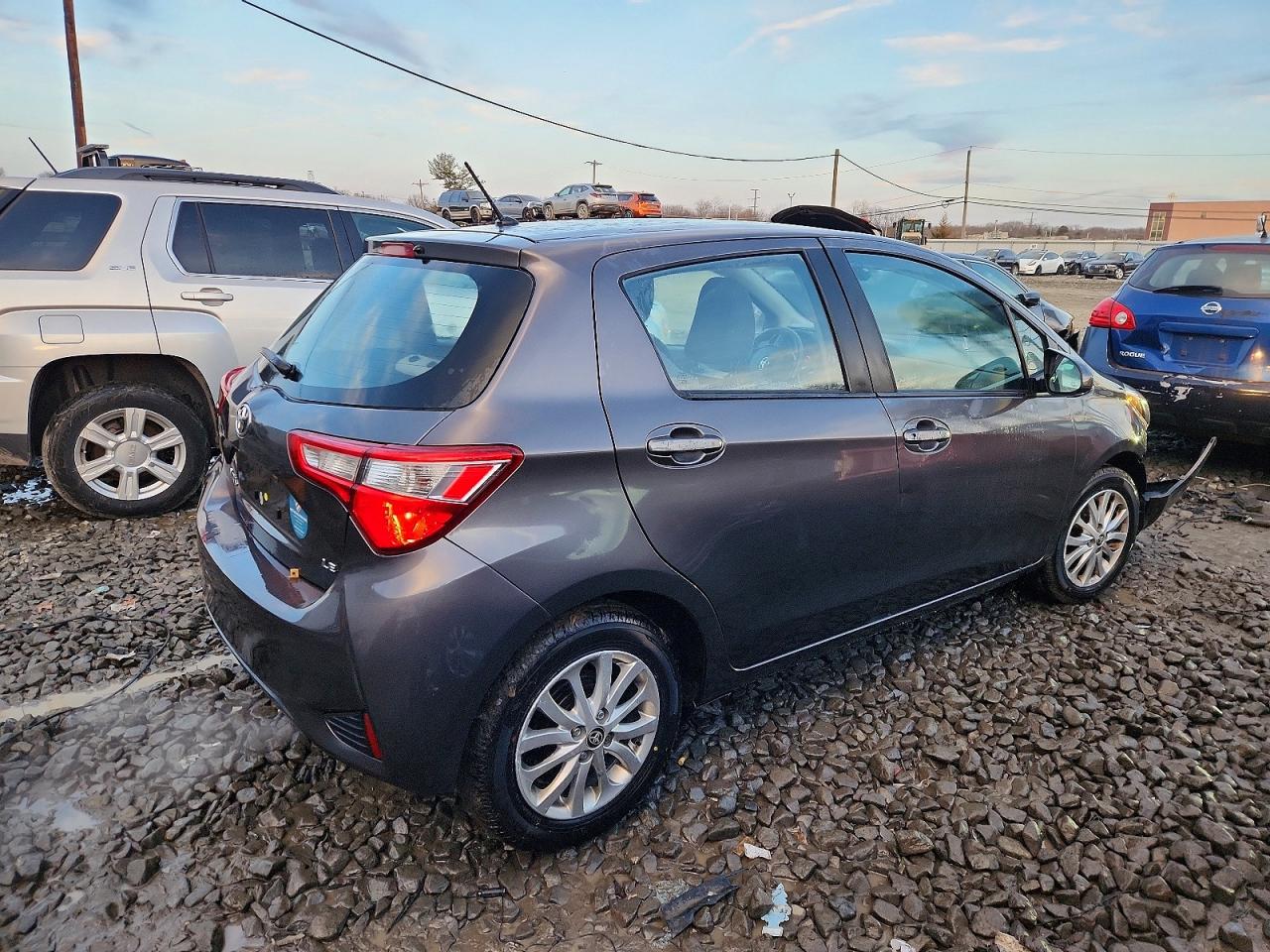 2018 TOYOTA YARIS L photo 5