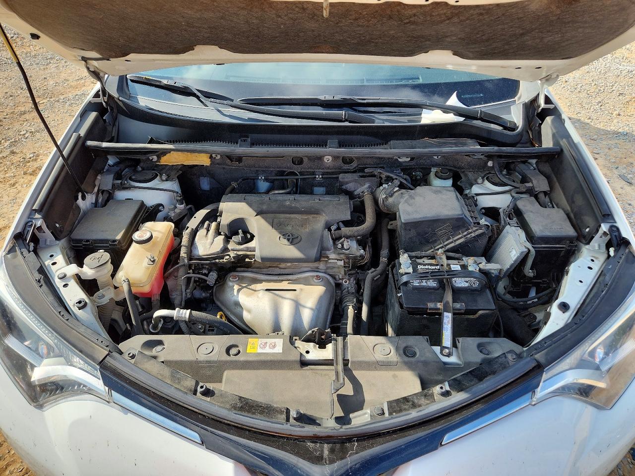 2016 TOYOTA RAV4 XLE photo 12