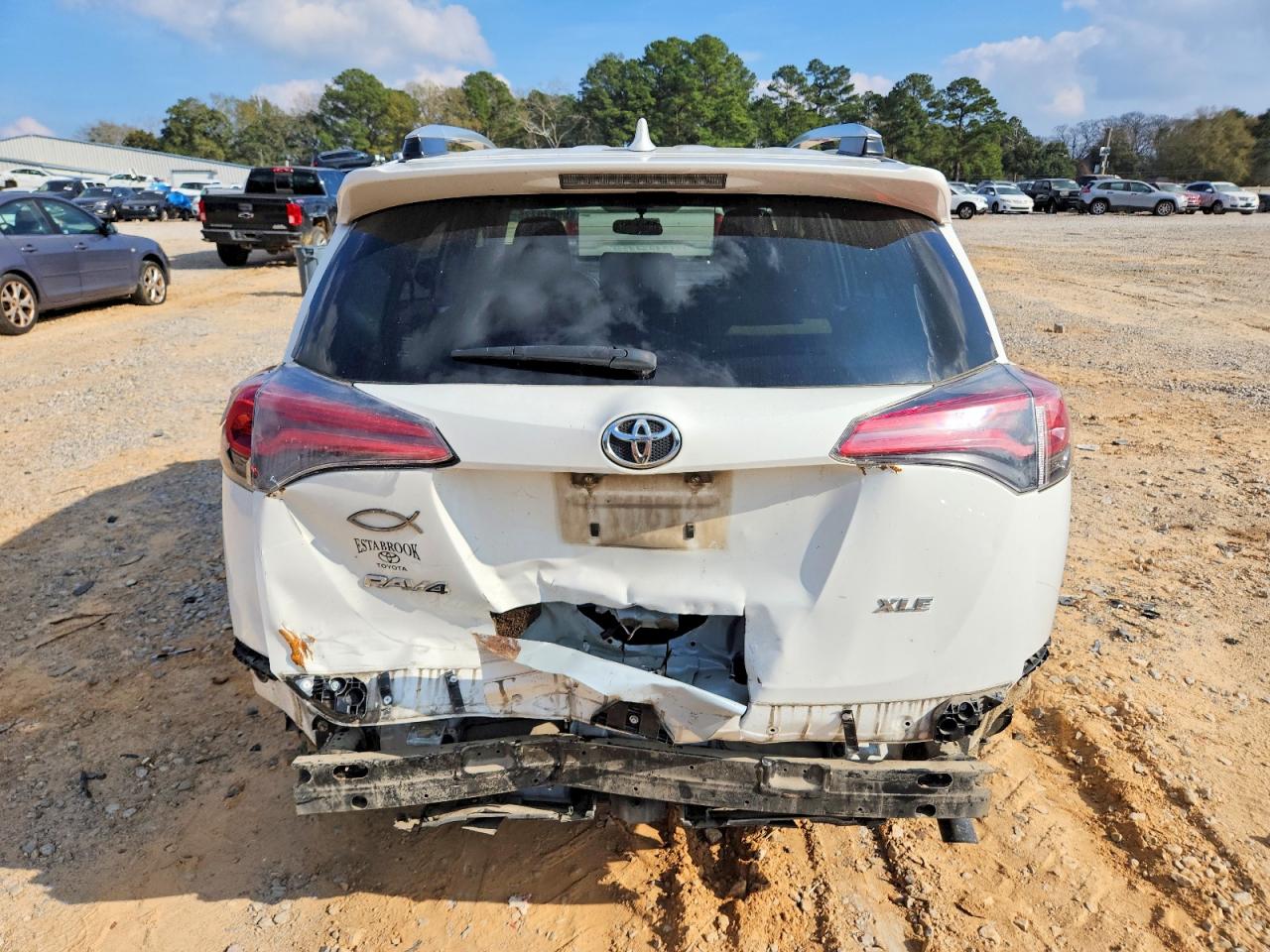 2016 TOYOTA RAV4 XLE photo 6